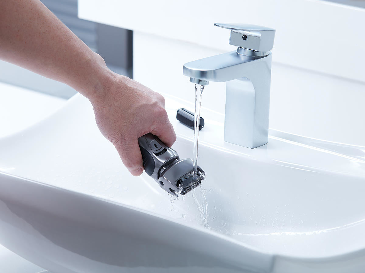 Panasonic ES-RW33 Electric Shaver with Trimmer Black/Silver Wet & Dry 21min Battery Life